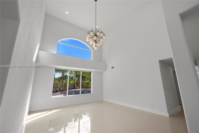 Building Photo - 16449 SW 84th Pl