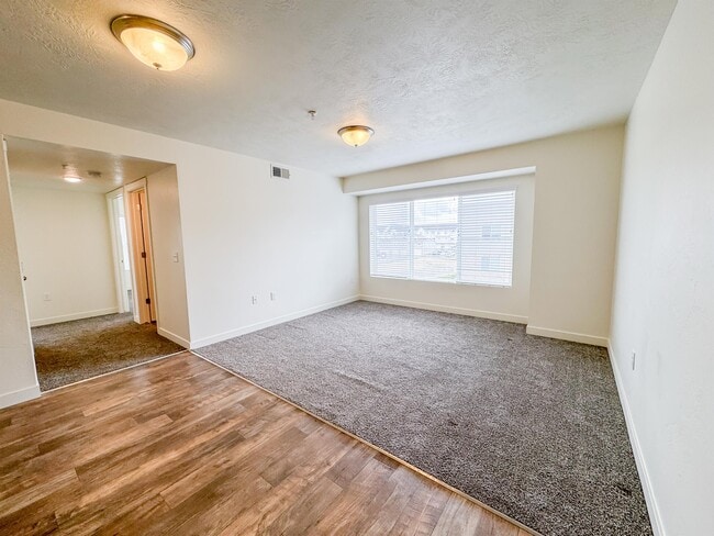 Building Photo - 531 S 850 E