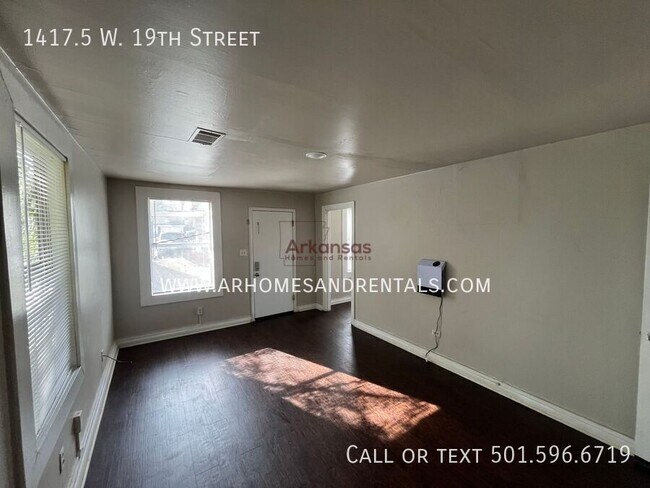 Building Photo - 1417.5 W 19th St