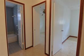 Building Photo - 6636 SW 41st St