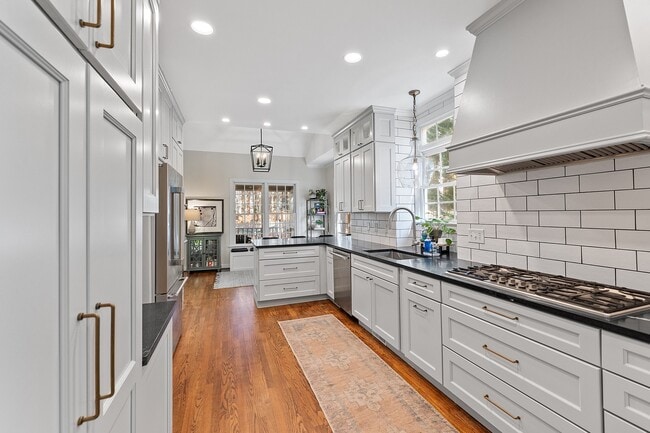 Building Photo - 105 Silverado Trail