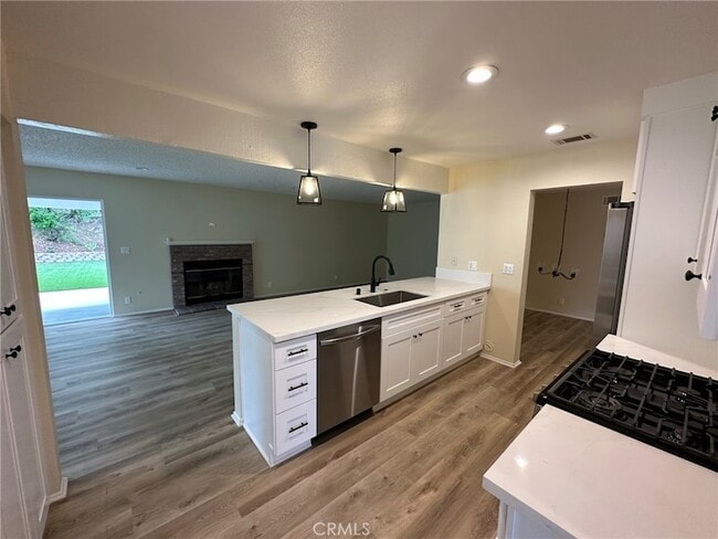 Building Photo - 1155 Currier Ave