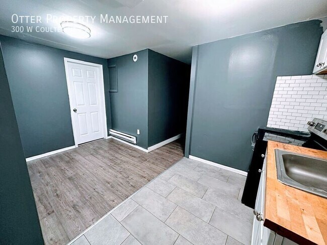 Building Photo - 300 W Coulter St