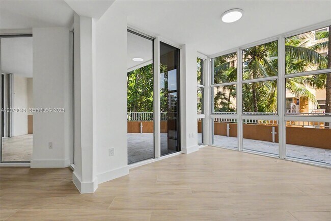 Building Photo - 731 Crandon Blvd
