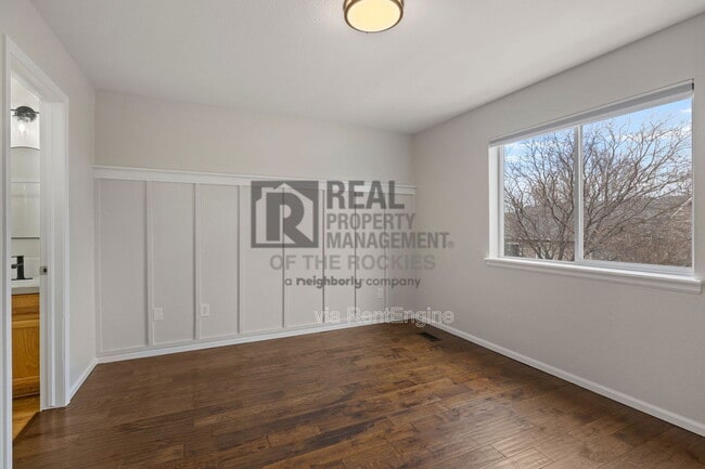 Building Photo - 1389 Finch St