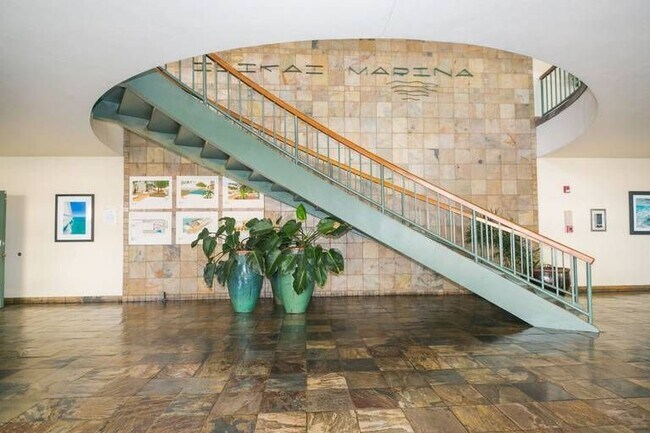 Building Photo - 1765 Ala Moana Blvd