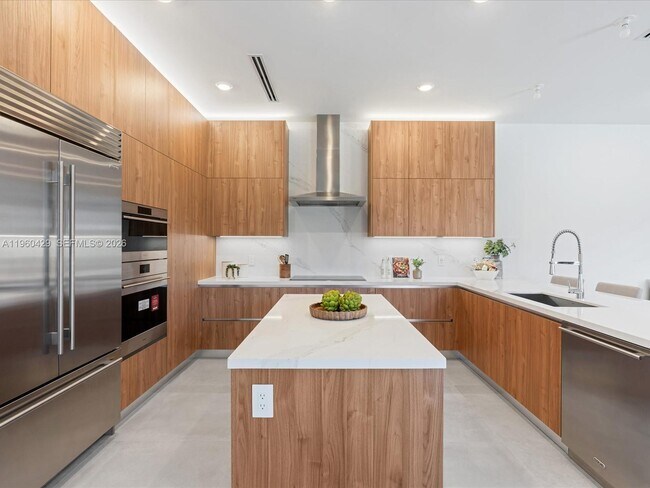 Building Photo - 19701 NE 16th Pl