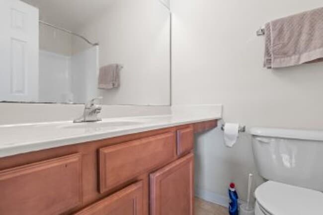 Building Photo - 2BR/2.5BA Townhome in The Gables