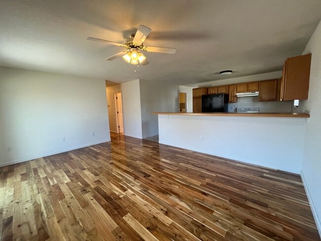 Building Photo - Wonderful Ranch Style Home