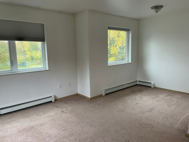 Building Photo - 4936 Princeton Dr