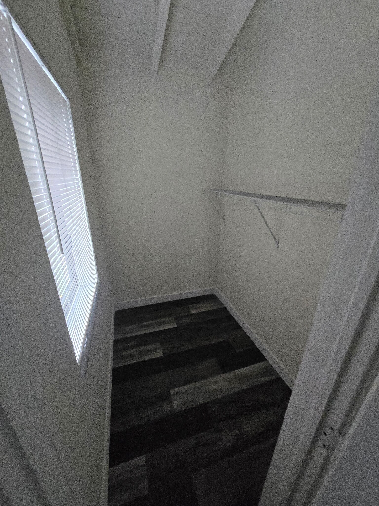 Building Photo - 602 SW 5th Ave