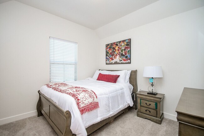 Building Photo - 31407 Splitting Willow Ln