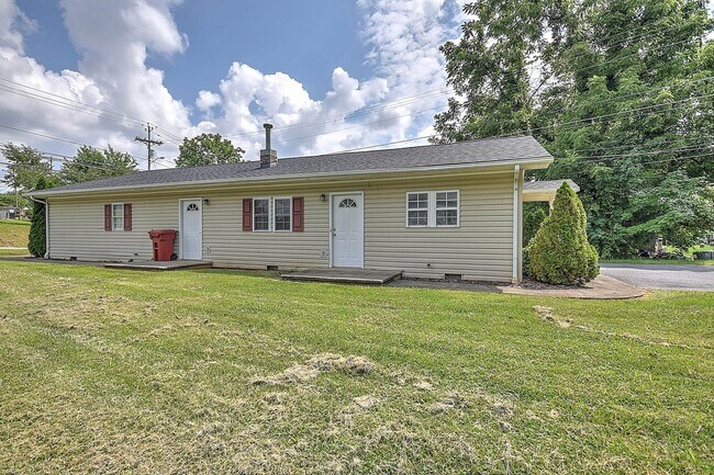 Building Photo - 1801 Indian Ridge Rd