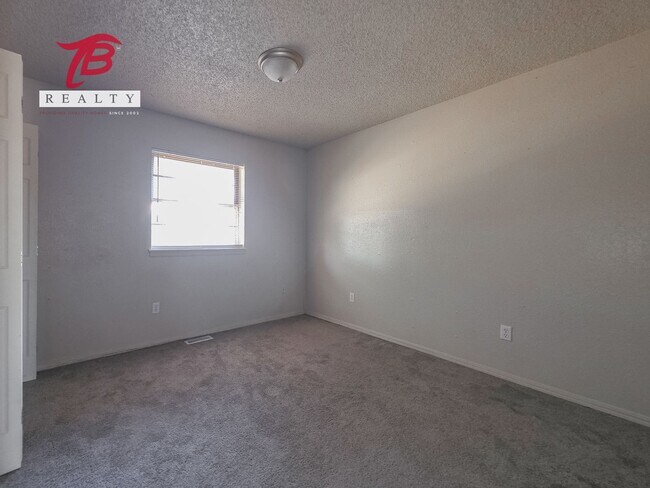 Building Photo - 6811 Lyrewood Ln