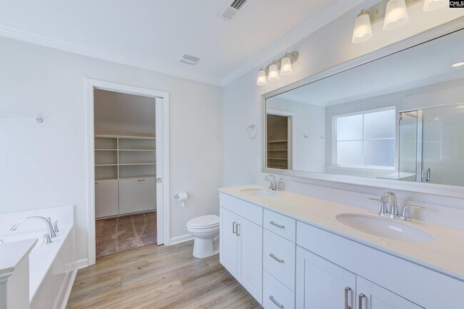 Building Photo - 151 Brockway Dr
