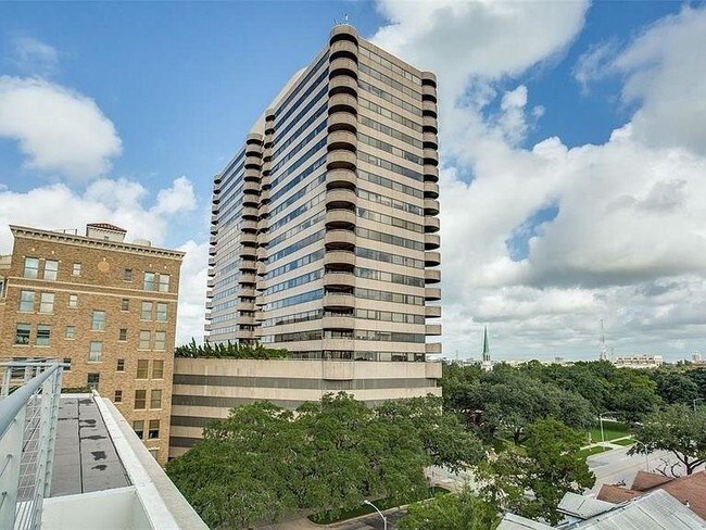 Building Photo - 5000 Montrose Blvd