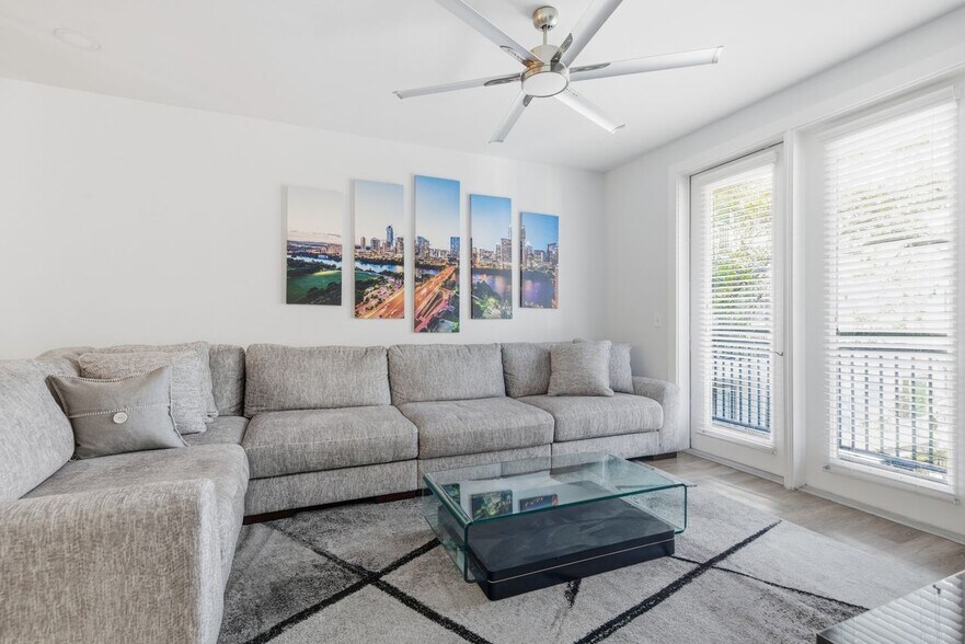 Building Photo - 1900 Barton Springs Rd