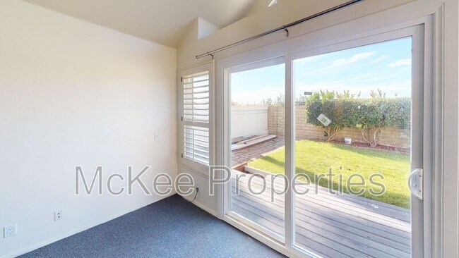 Building Photo - 18 S Cays Ct