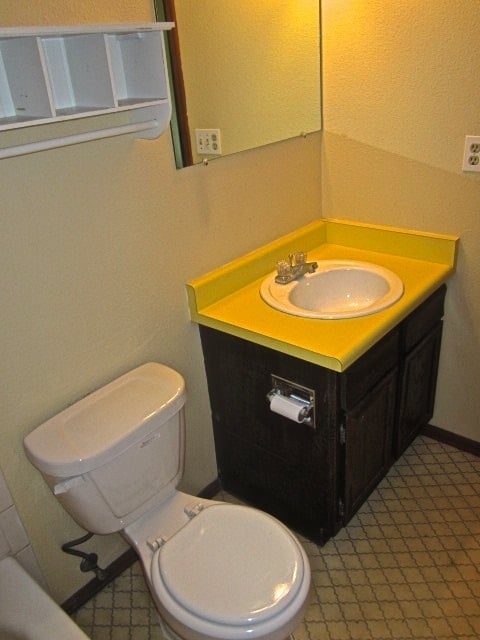 Building Photo - 2643 Grapewood Ln