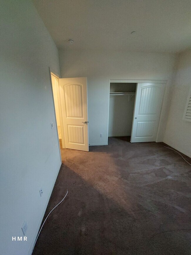 Building Photo - 13143 Chatham Dr