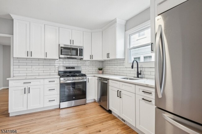 Building Photo - 21 Hillside Ave