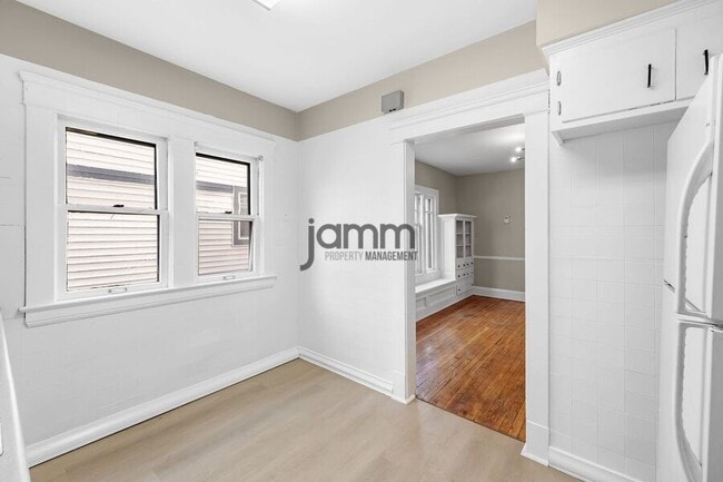 Building Photo - 1695 Glenmont Rd