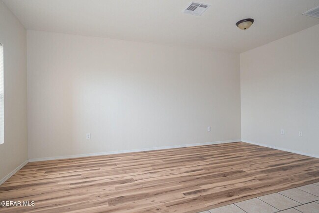 Building Photo - 5030 Fairbanks Dr