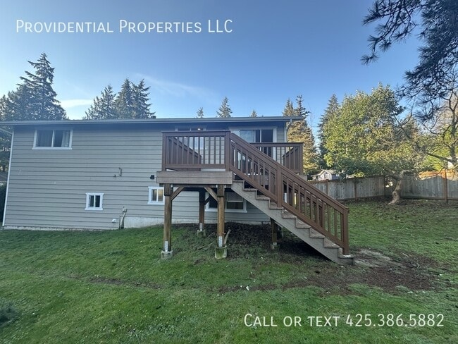 Building Photo - 10521 NE 139th St