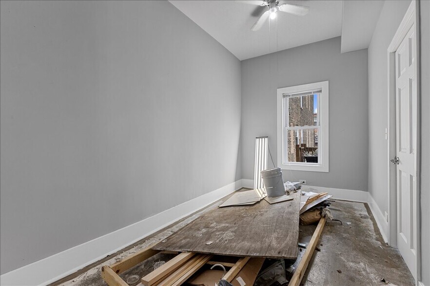 Building Photo - 1754 W 21st Pl