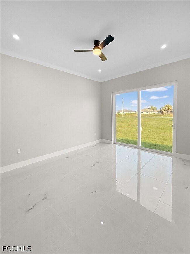 Building Photo - 303 NW 26th Ave