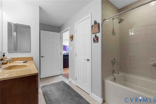 Building Photo - 4940 Old Main St