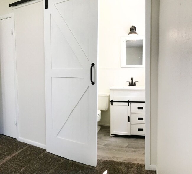 Building Photo - 1302 S 23rd St