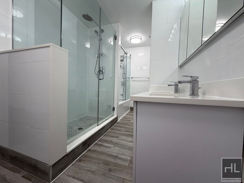 Building Photo - EAST 35 STREET