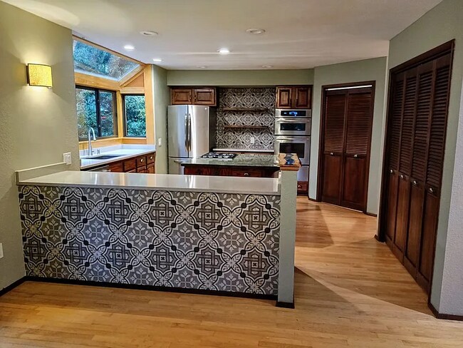 Building Photo - 3-bedroom Nature Retreat Near Lake Whatcom in a Park-Like Setting