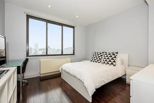 Building Photo - 199 Bowery