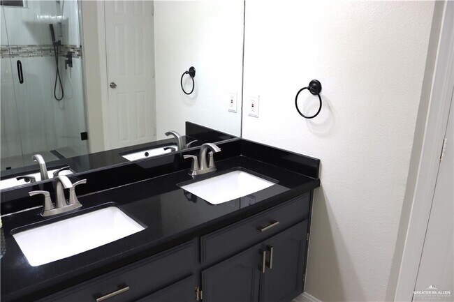 Building Photo - 11 West St