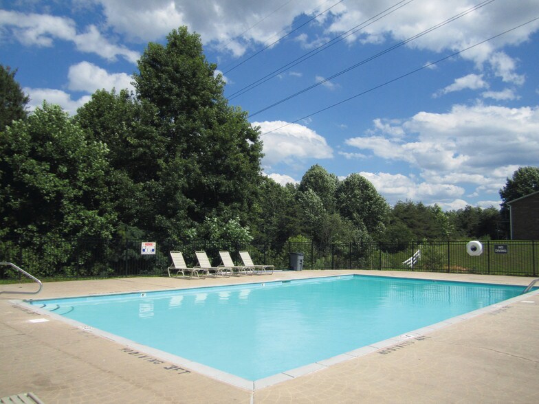 Plaza South Apartments 3501 Plaza Ridge Cir WinstonSalem NC 27107