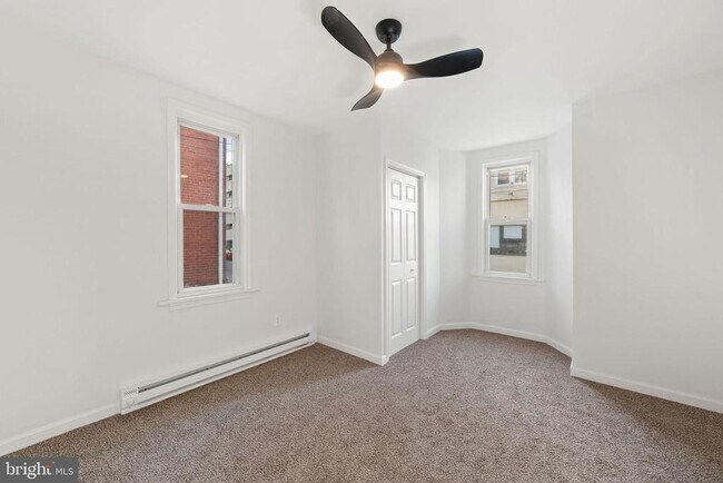 Building Photo - 4 Walnut St