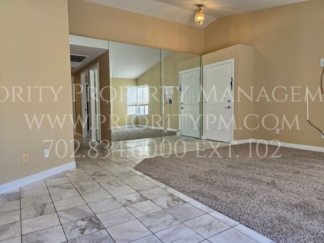 Building Photo - 7217 Sun Cove Cir