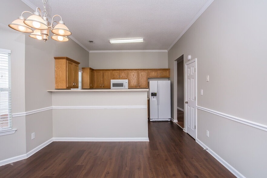 Building Photo - 743 Patriot's Point St