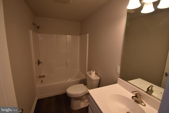 Building Photo - 358 E Nesquehoning St