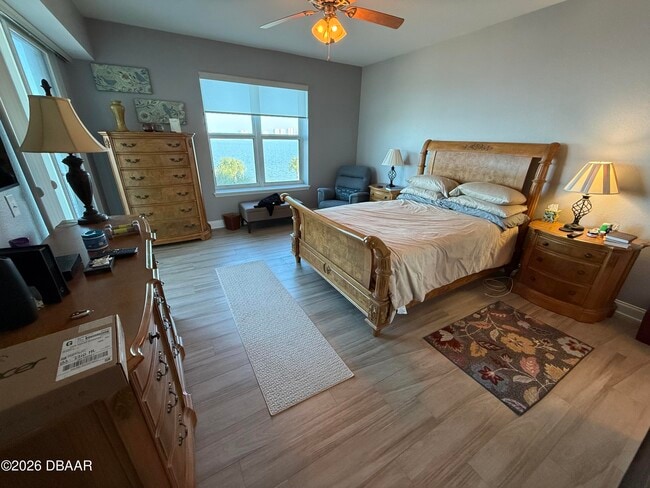 Building Photo - 2801 S Ridgewood Ave