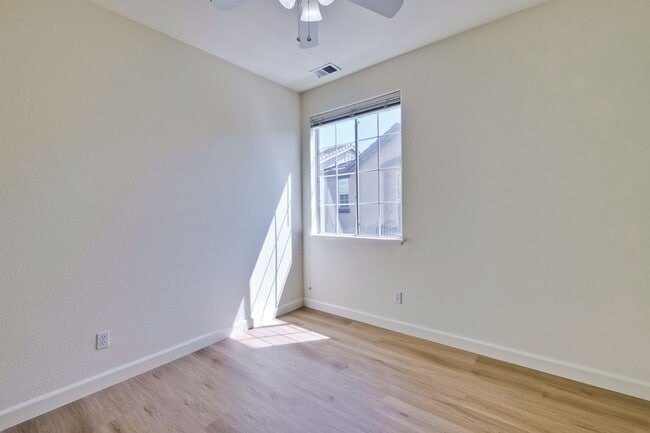 Building Photo - Spacious 4-Bedroom Home on Private Cul-De-Sac | No HOA | Custom Closets, New Floors & Lush Backya...