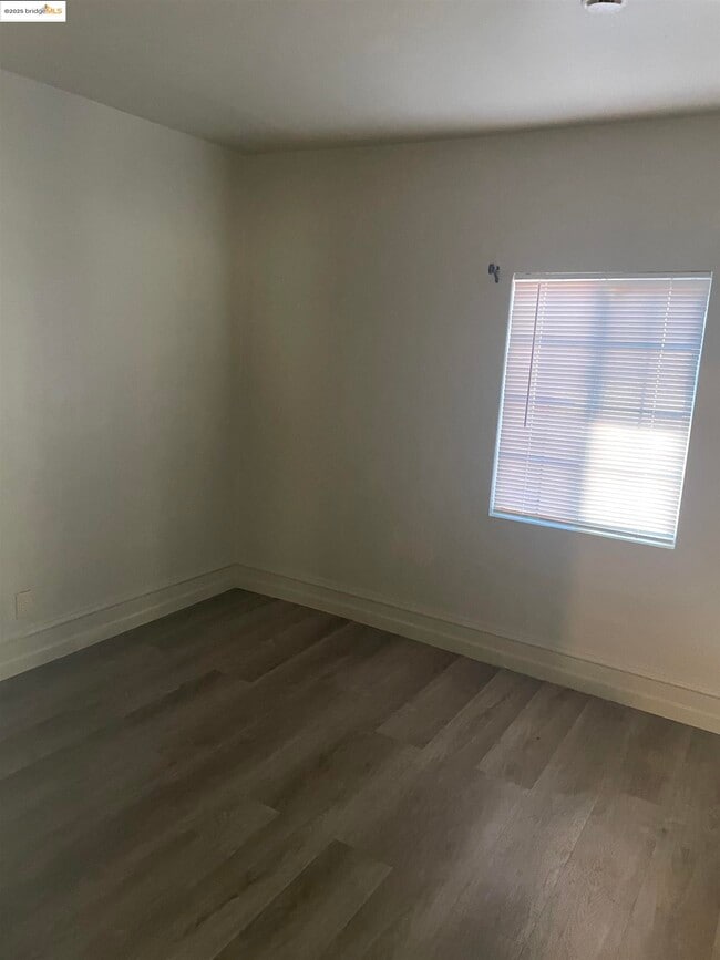 Building Photo - 3525 Bissell Ave