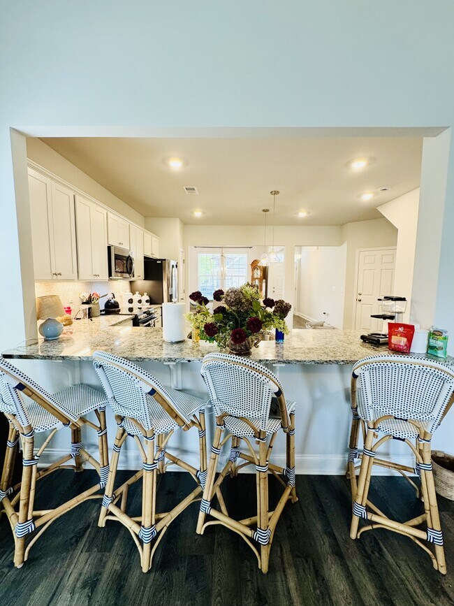 Building Photo - 2464 Campton Lp