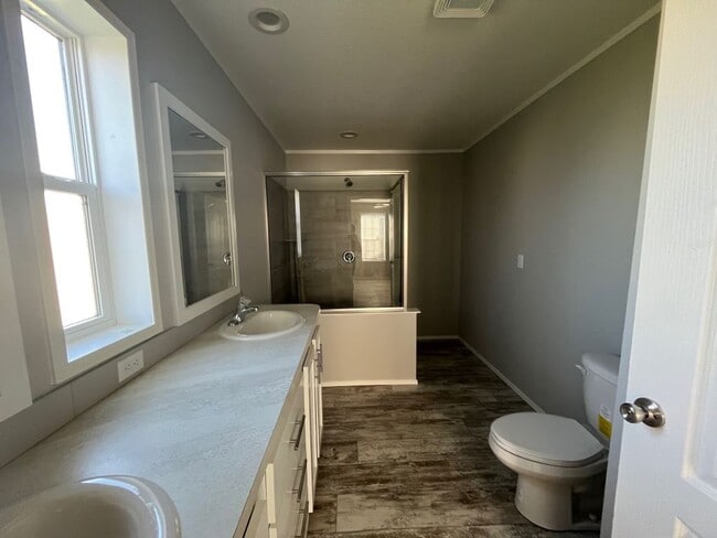 Building Photo - 36 Eland Dr