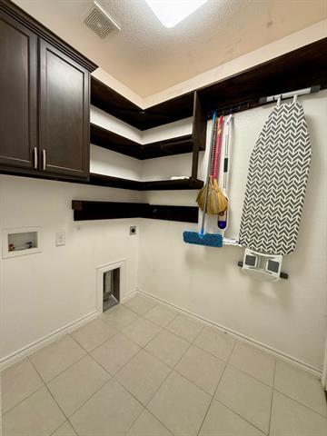 Building Photo - 3728 Holly Brook Dr