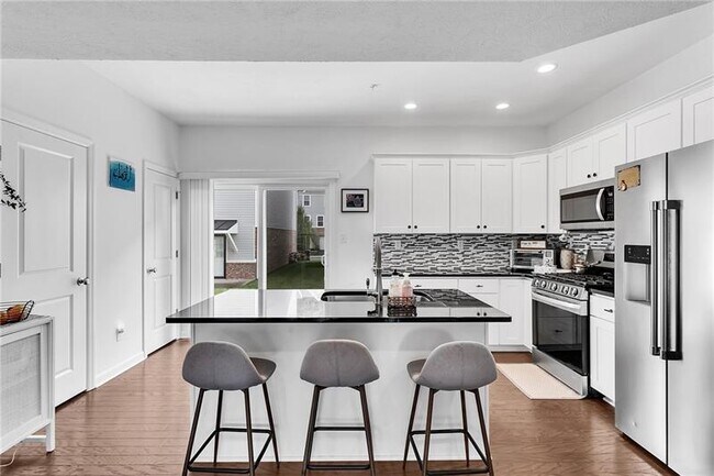 Building Photo - 243 Faulk Dr