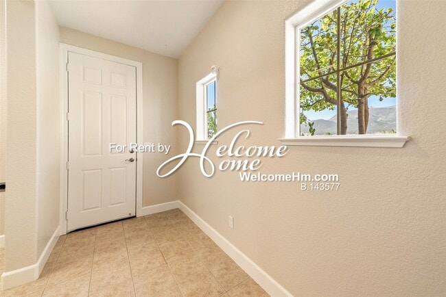 Building Photo - 15020 Redmond Lp