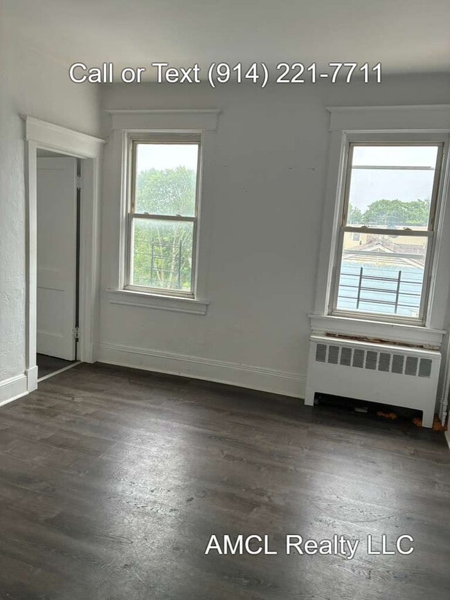 Building Photo - 152 Ridge Ave